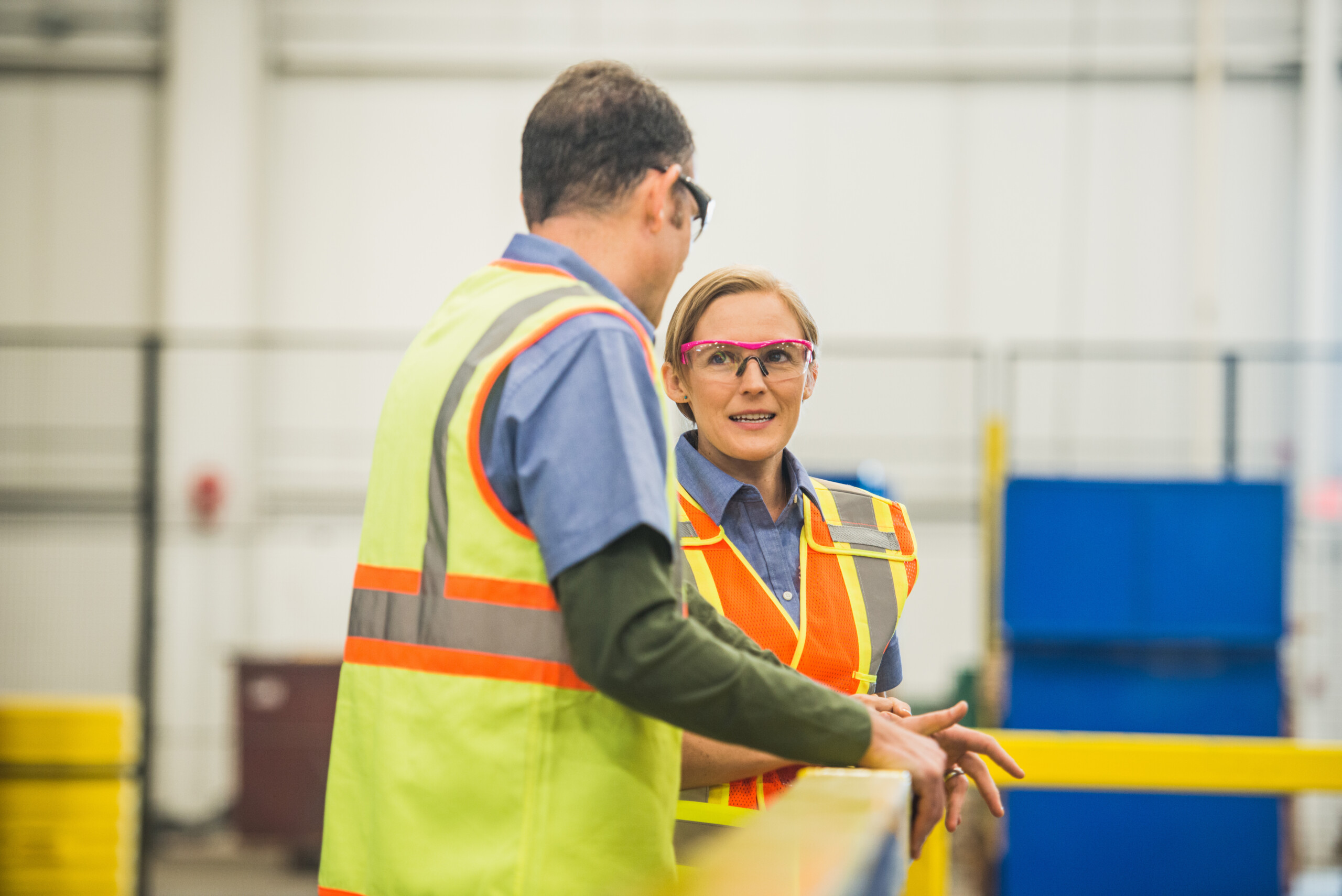 Symbia Logistics team collaborating to enhance supply chain with 3PL Resilience Techniques